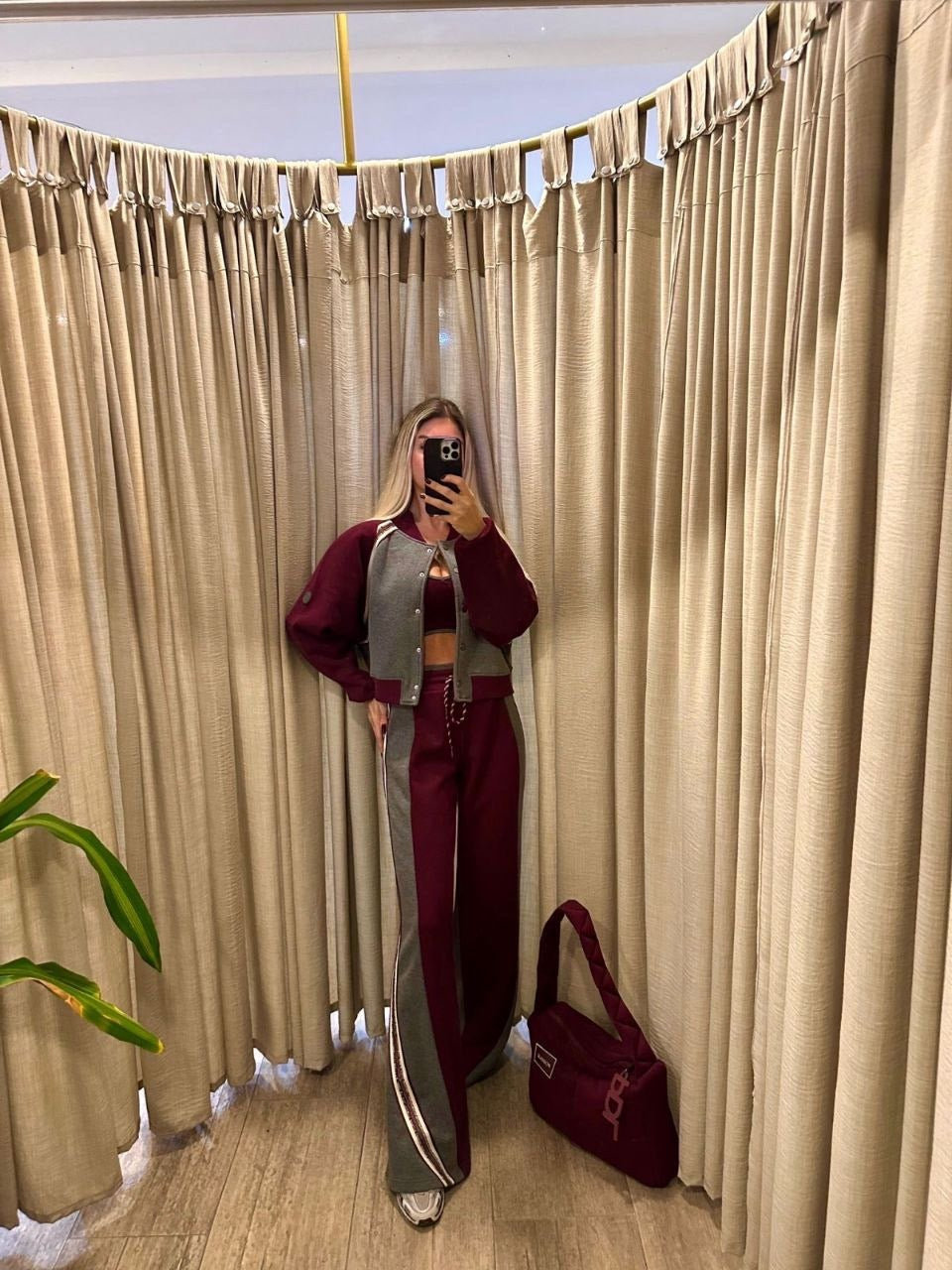 Escríbenos para pre-orden