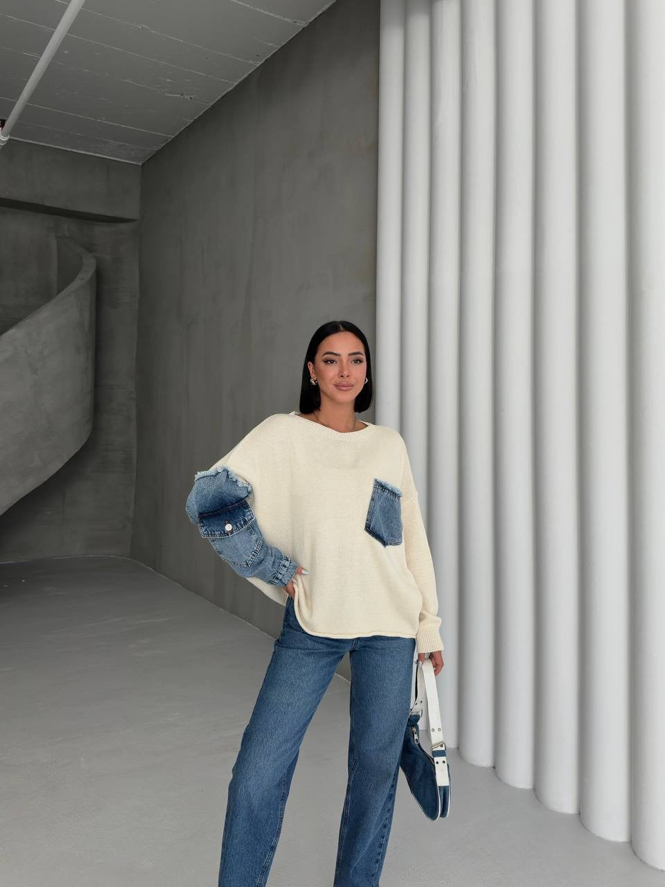 Beige sweater with Denim