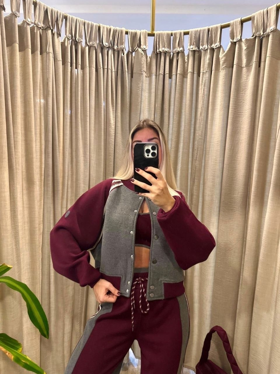 Escríbenos para pre-orden