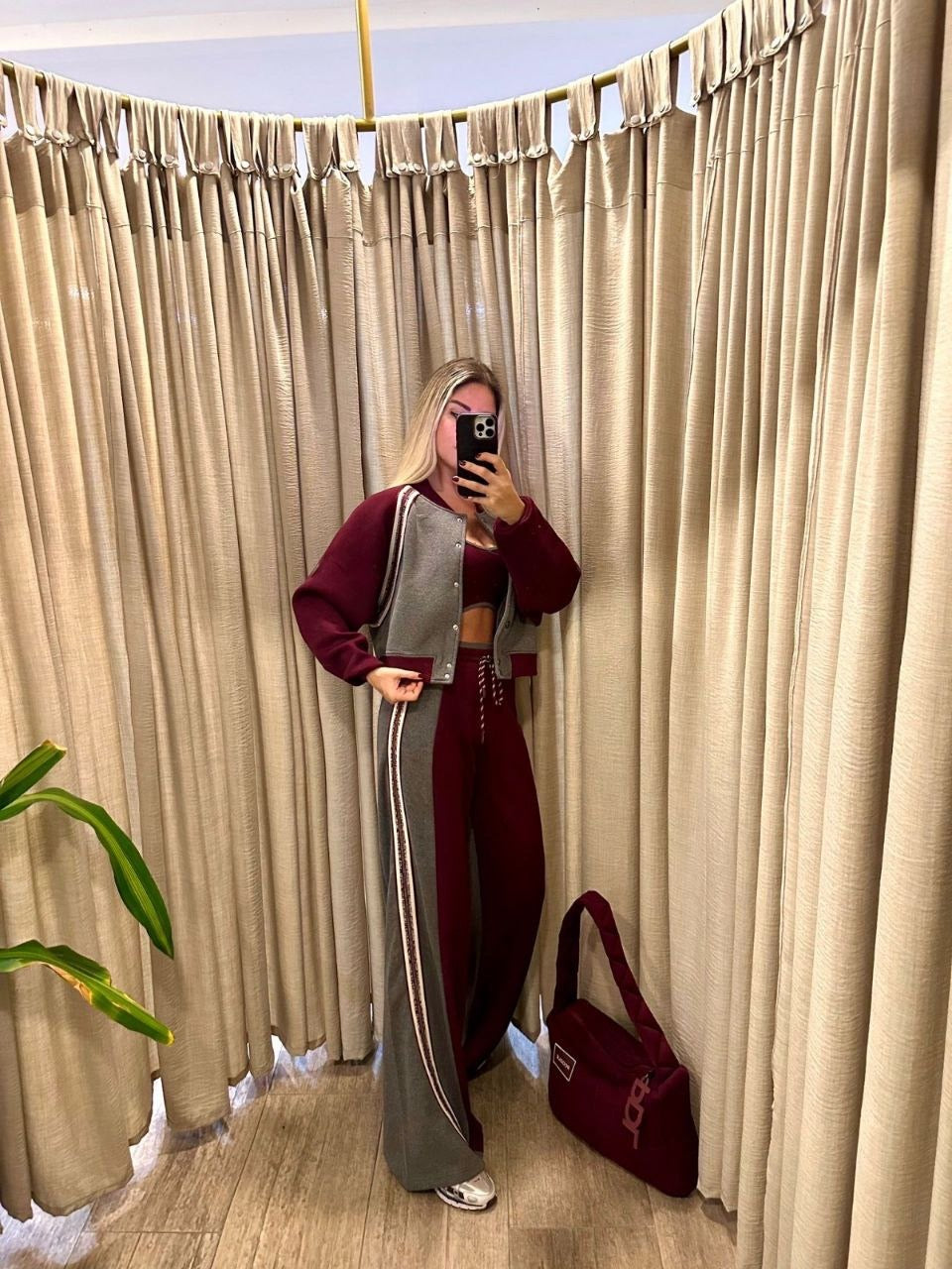 Escríbenos para pre-orden