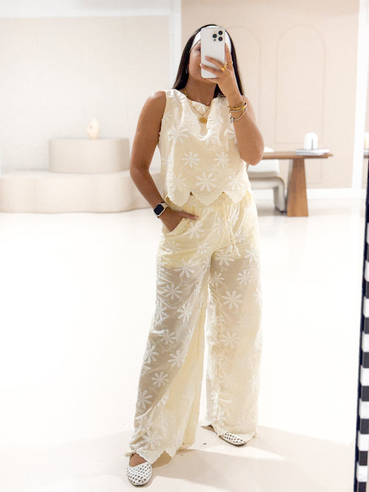 Butter yellow set