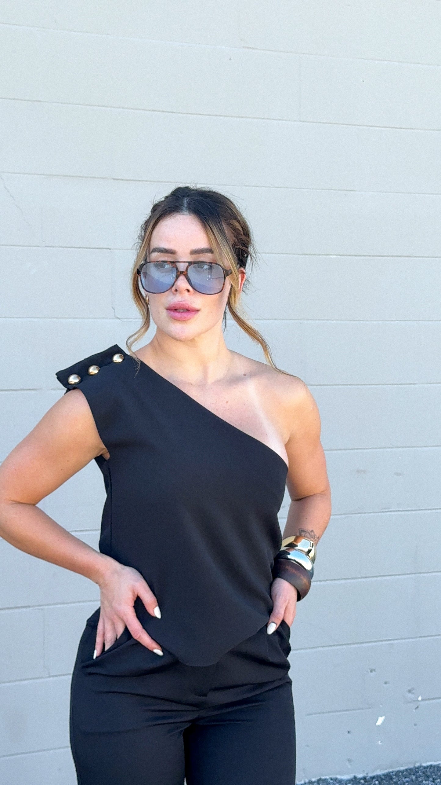 Asymmetric Shoulder Top